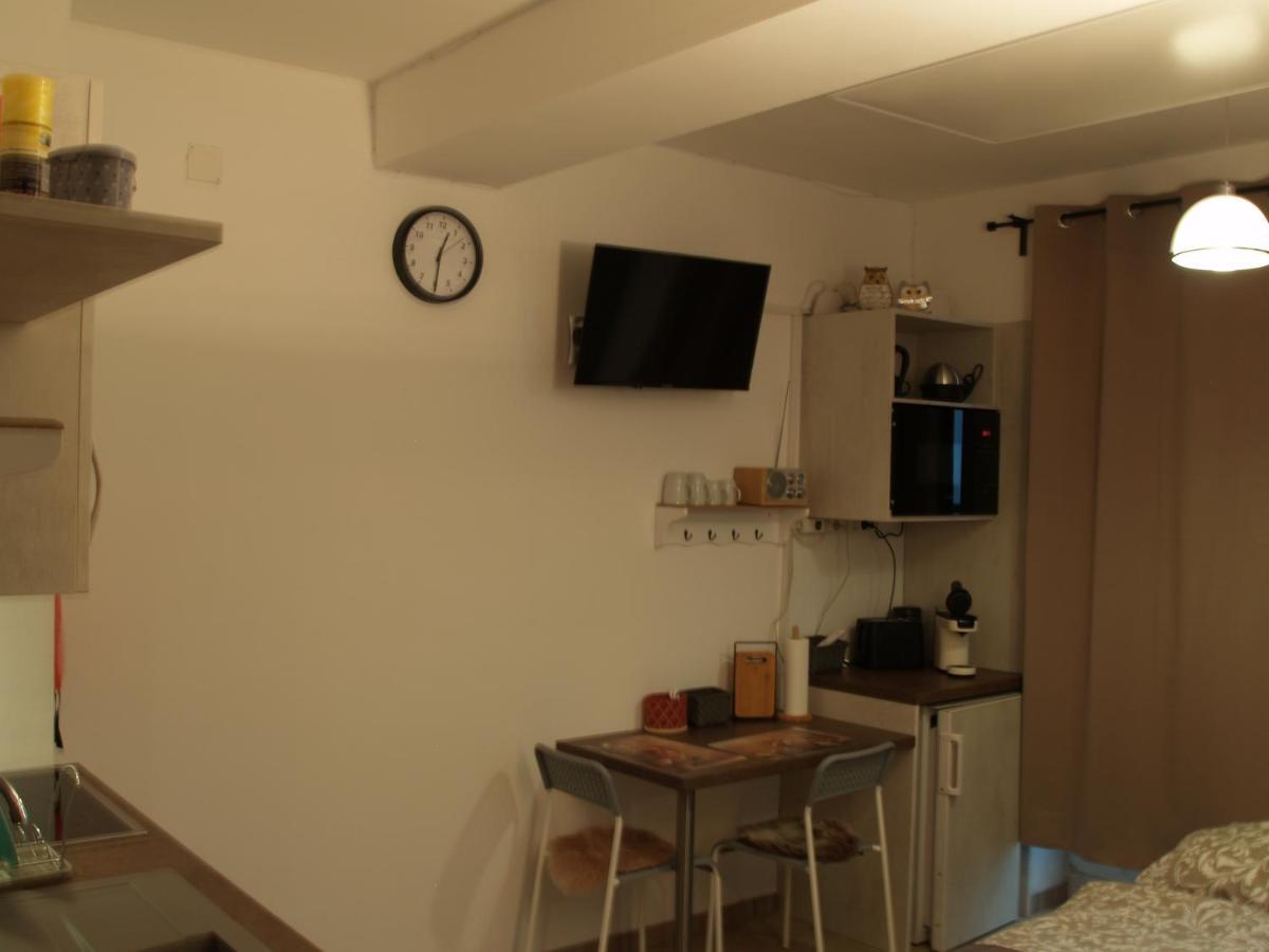 Lg Tiny Apartman Korneuburg Kültér fotó