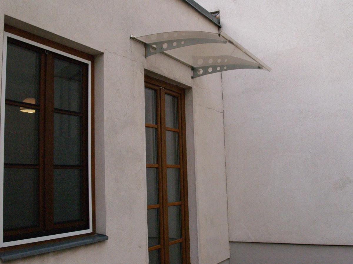 Lg Tiny Apartman Korneuburg Kültér fotó