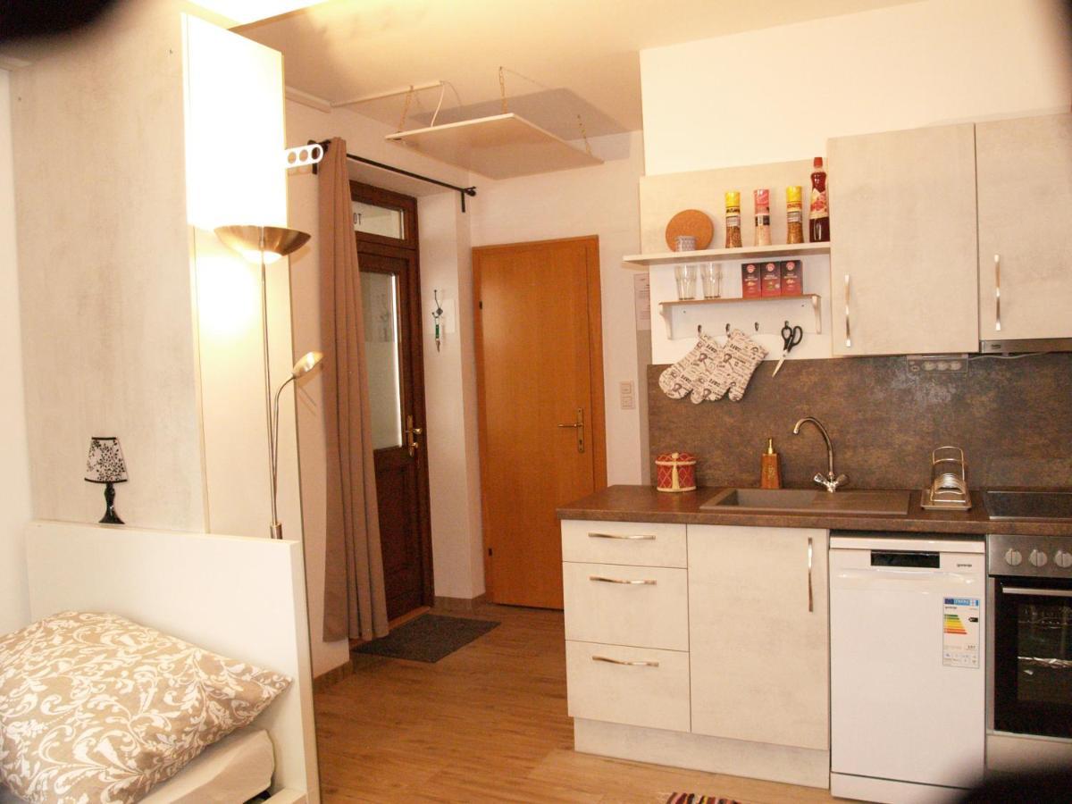 Lg Tiny Apartman Korneuburg Kültér fotó